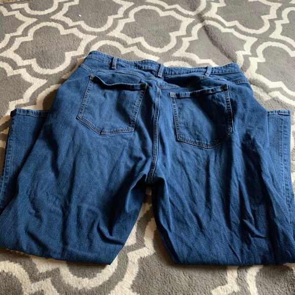 Lightly Distressed Straight Crops - Picture 4 of 5